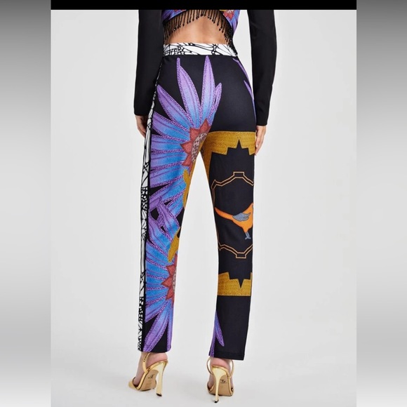Fabulous Graphic Print Split Hem Stand Out Pants | M - Picture 4 of 9